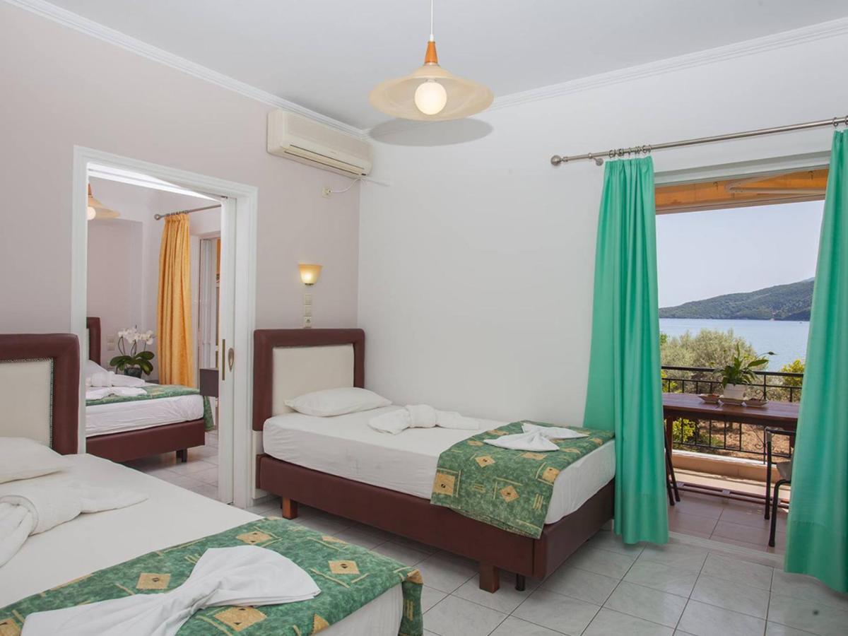 Dimosthenis Apartments 니드리 외부 사진