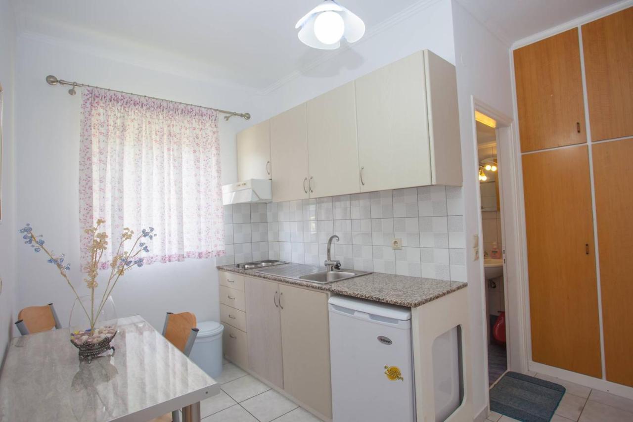 Dimosthenis Apartments 니드리 외부 사진