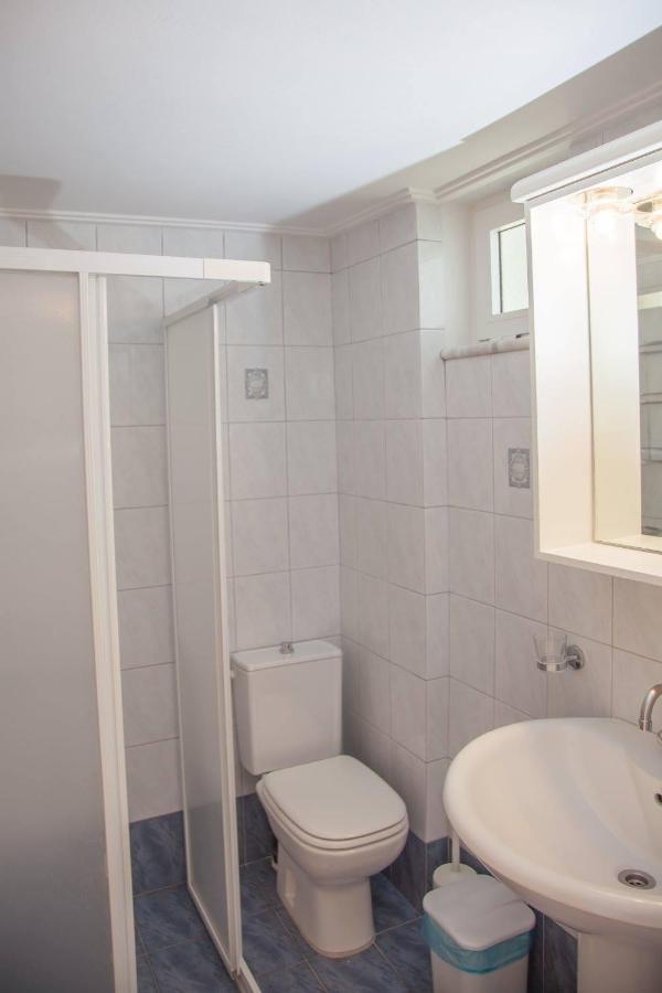 Dimosthenis Apartments 니드리 외부 사진